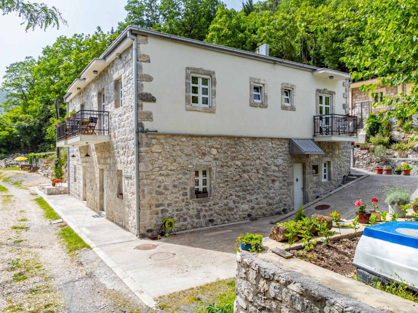 Skala Luxury Rooms Цетине Екстериор снимка